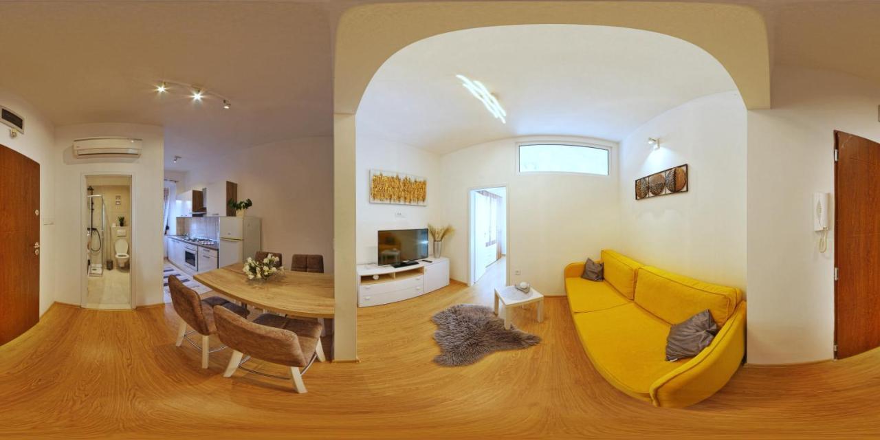 Caligula City Center Apartment Pula Exteriér fotografie
